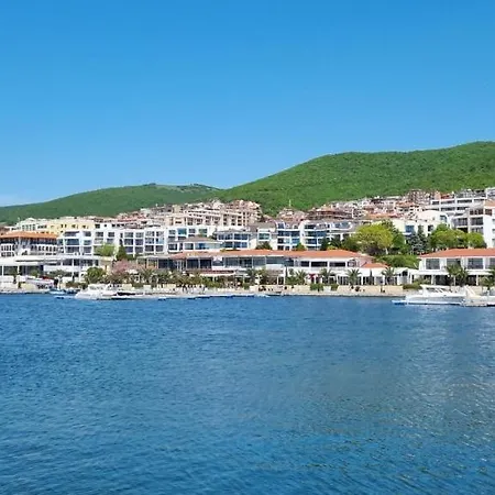 Апартаменты Dolce Ii Waterfront Aura Sea View Luxury